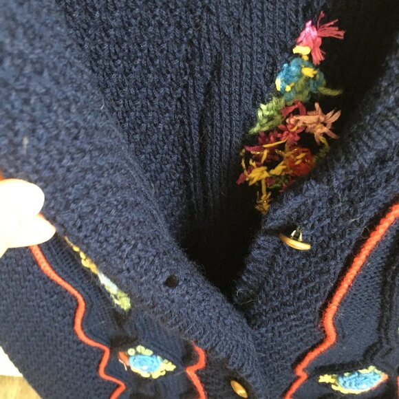 Hand Knit Cottagecore Wool Knit Floral Vest - Picture 6 of 14